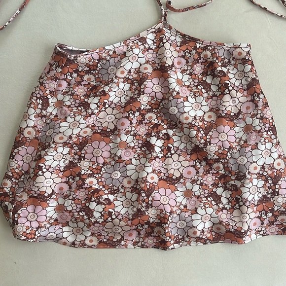 Tops - Floral print by neck blouse